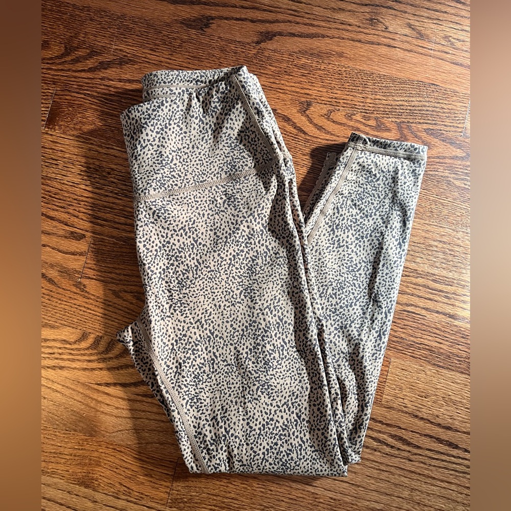 Leopard Varley leggings size medium